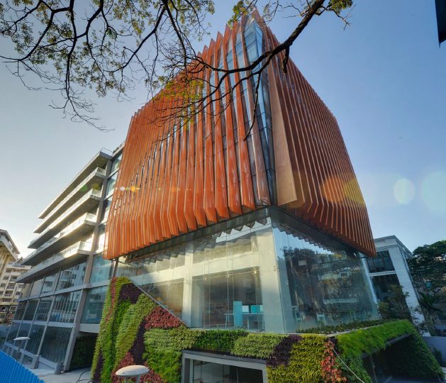 Wipro House faceted façade with parametric aluminium fins